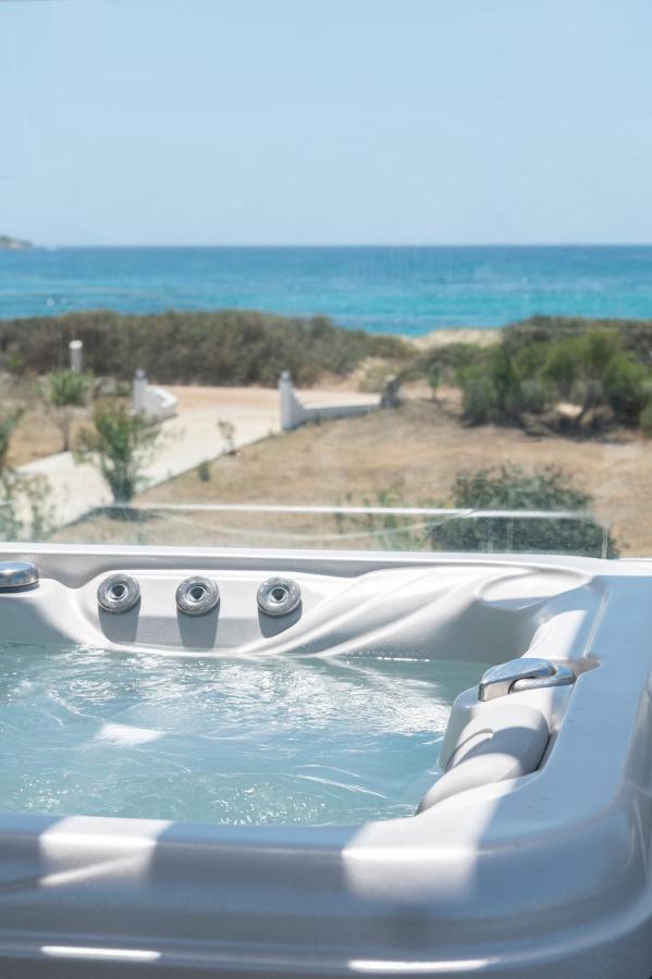Sea Lilies Suites Plaka  Bagian luar foto