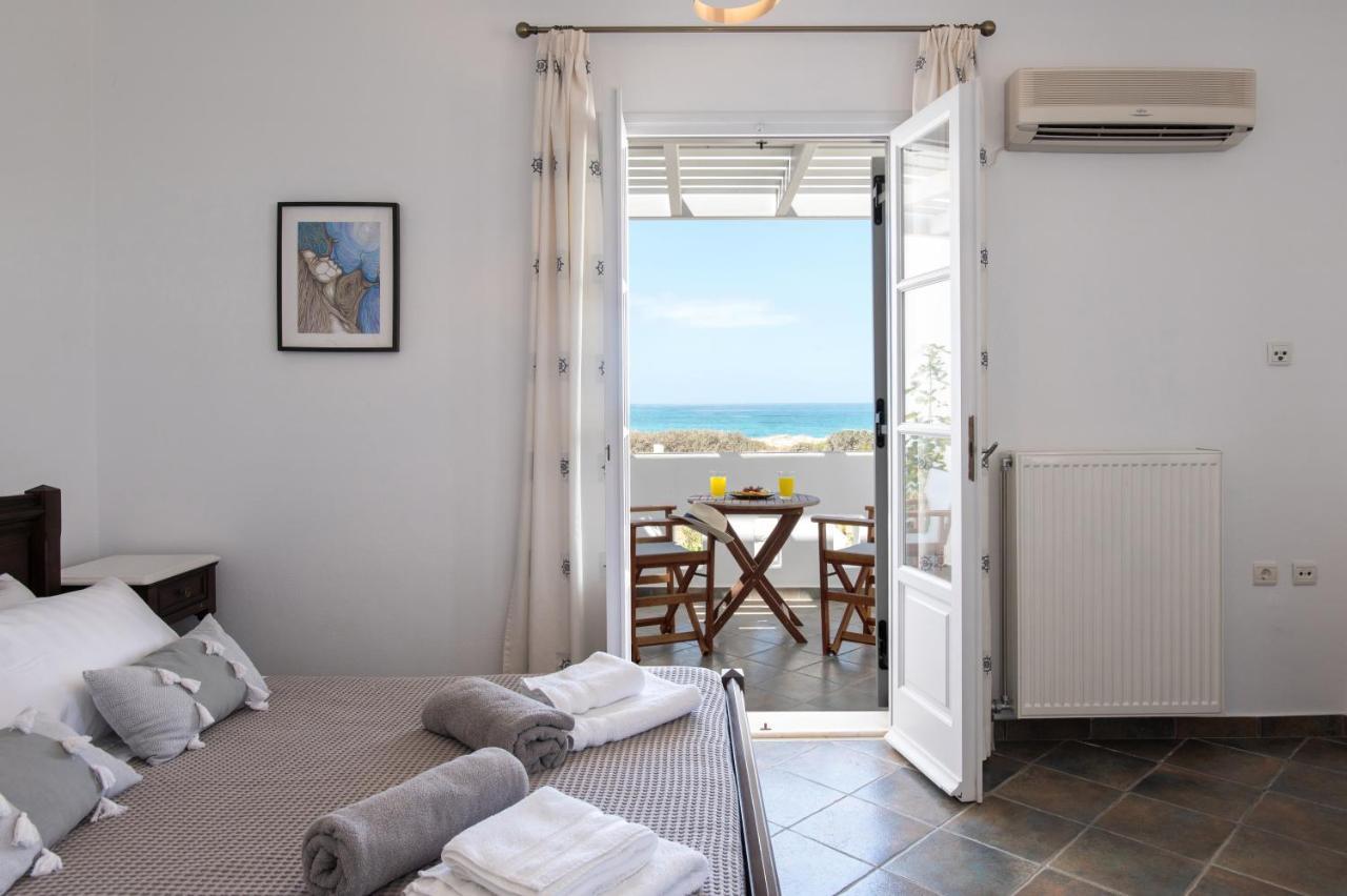 Sea Lilies Suites Plaka  Bagian luar foto