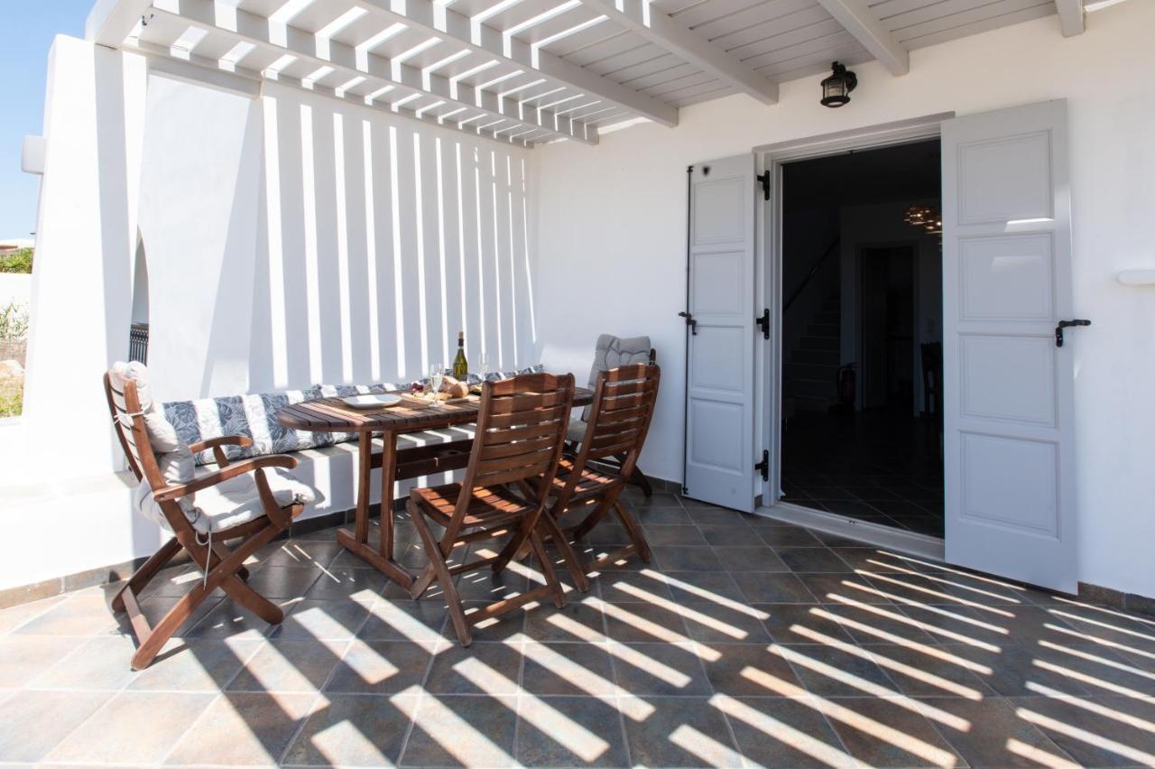 Sea Lilies Suites Plaka  Bagian luar foto